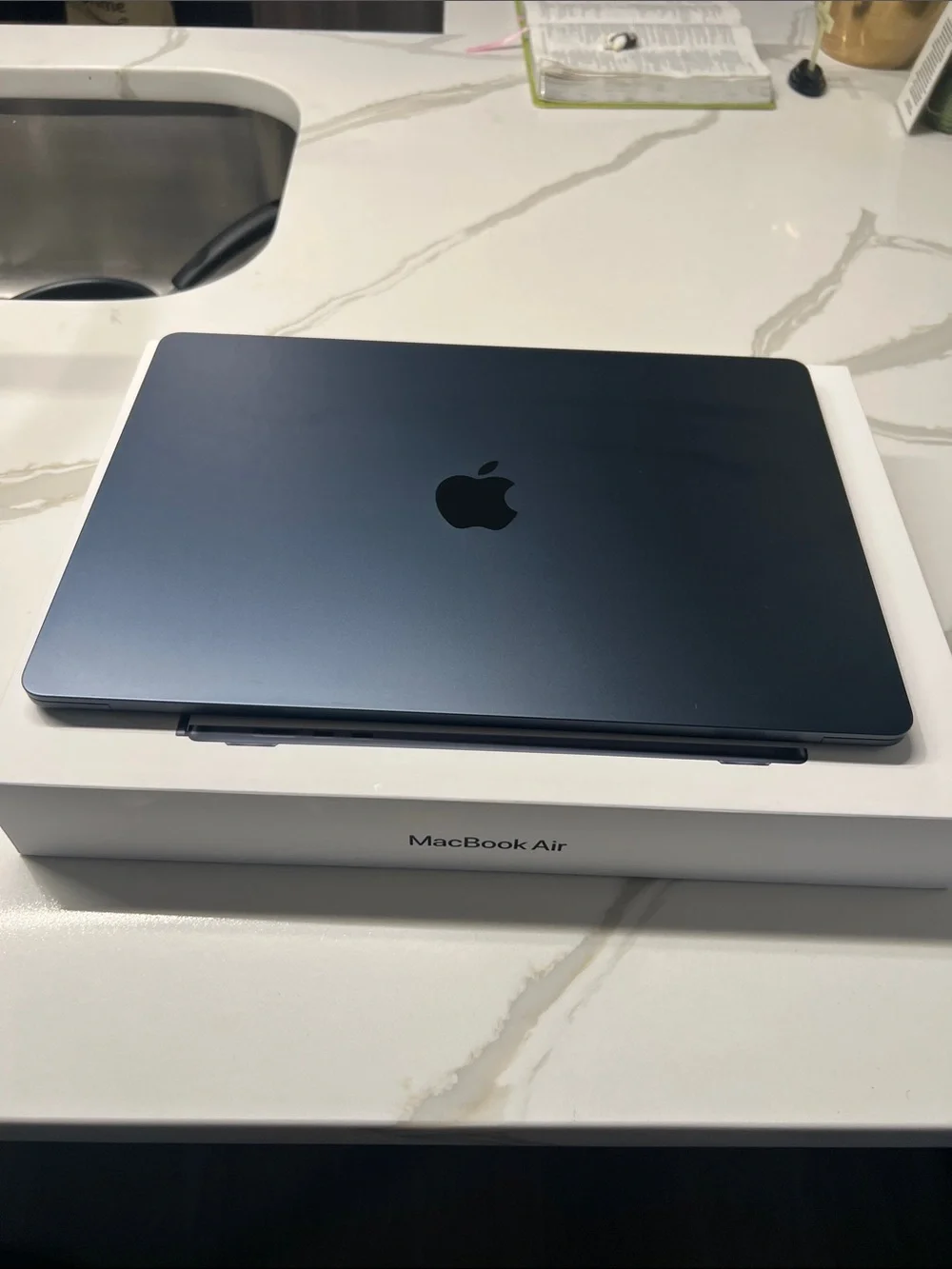 Apple MacBook Air - 15 “ midnight color